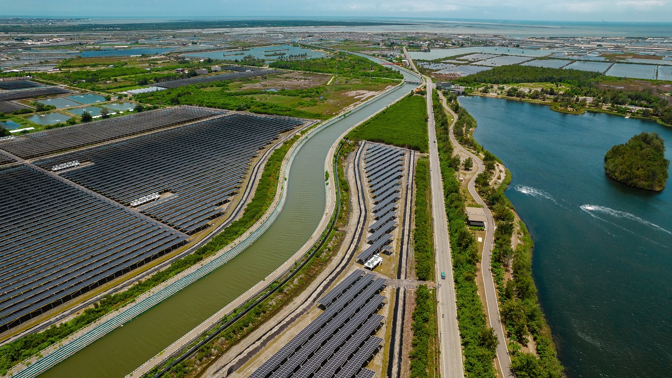 申博太陽城能源事業(yè)提供智慧能源管理 、太陽能監(jiān)控管理、全方位電廠建置及運(yùn)維解決方案，并擁有管理超過6000案場的經(jīng)驗(yàn)