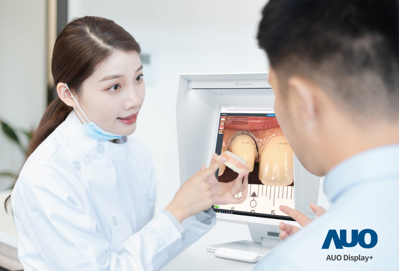 達擎積極投入牙科領(lǐng)域 ，瞄準(zhǔn)牙技所數(shù)位轉(zhuǎn)型趨勢  ，與成軍滿周年的子公司原色口腔數(shù)位，展現(xiàn)智慧牙技整合方案的落地成果 ，加速推動牙科與假牙製作流程數(shù)位化