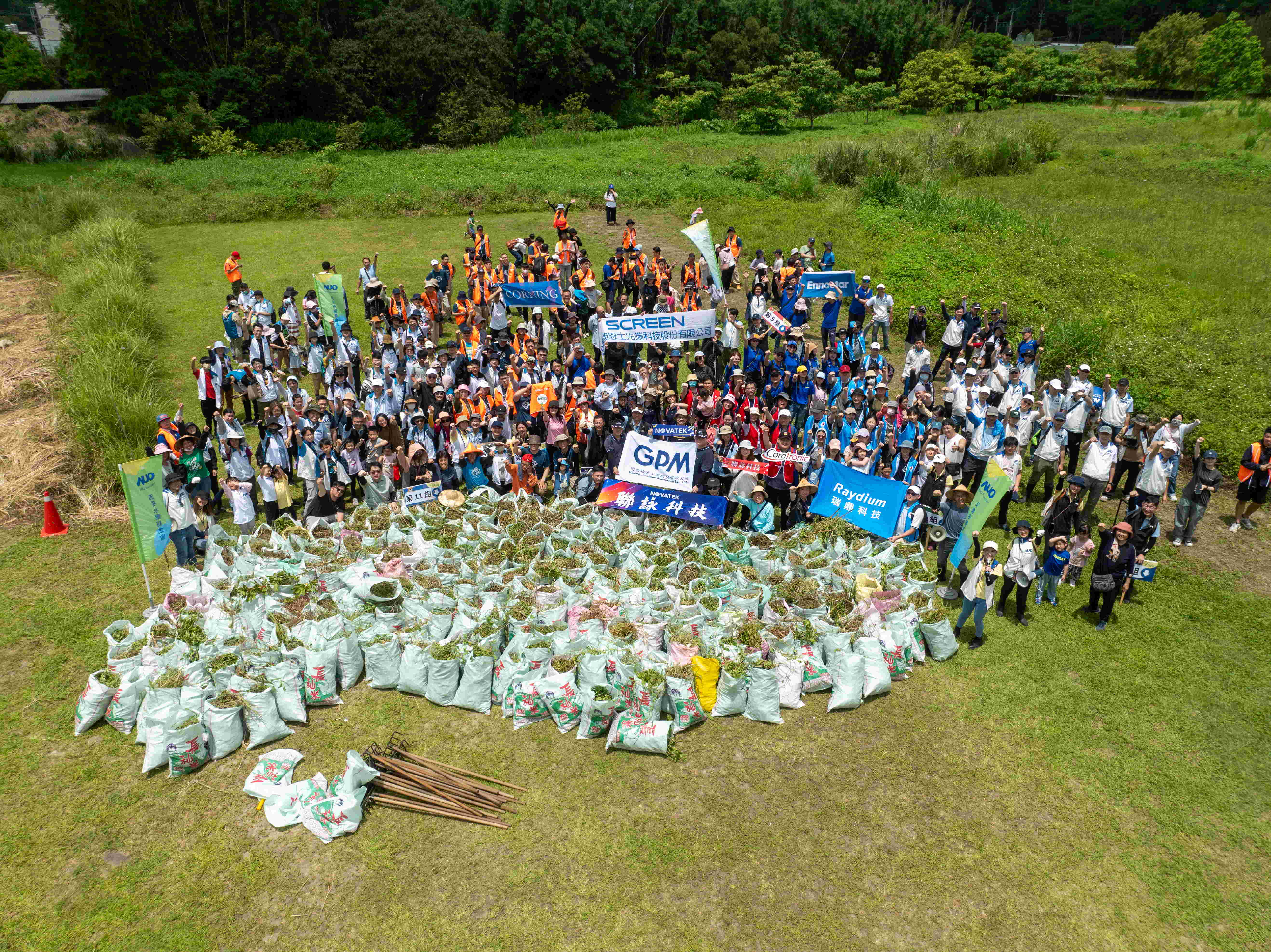 友達(dá)永續(xù)基金會以行動將永續(xù)理念落實(shí)在日常生活 ，並結(jié)合各種環(huán)保節(jié)日與內(nèi)外部利害關(guān)係人共同倡議 ，持續(xù)舉辦「手護(hù)臺灣綠色堡壘」之生物多樣性倡議系列活動 ，發(fā)揮企業(yè)綠色影響力